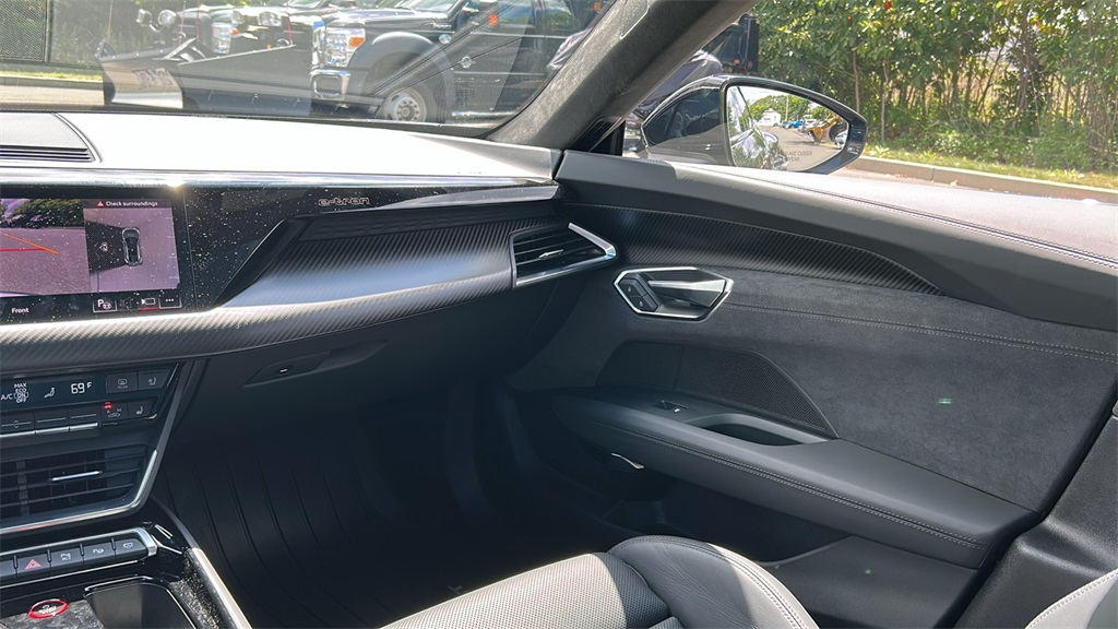 2023 Audi RS e-tron GT Base photo 25