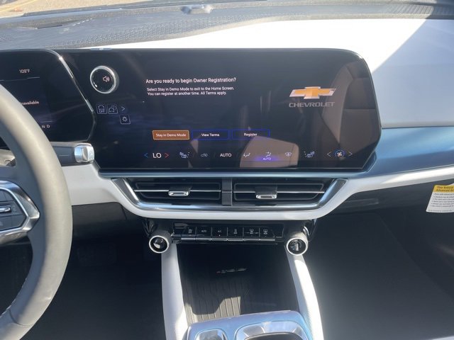 2026 Chevrolet Equinox EV 1LT photo 15