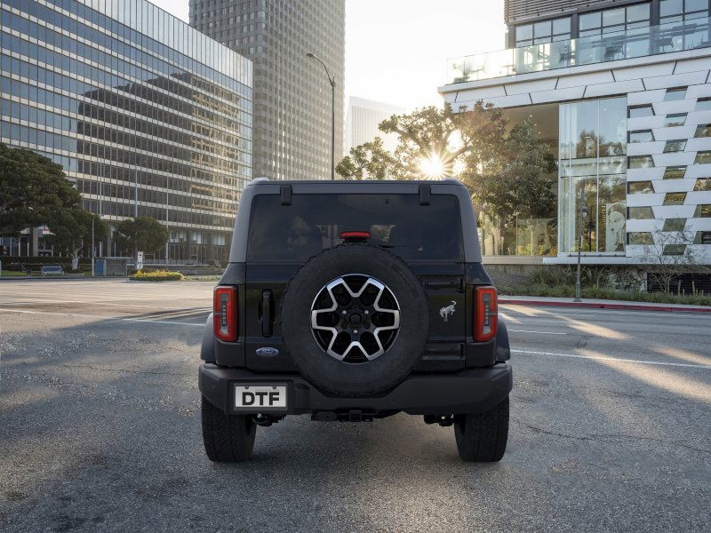 2025 Ford Bronco Outer Banks photo 3