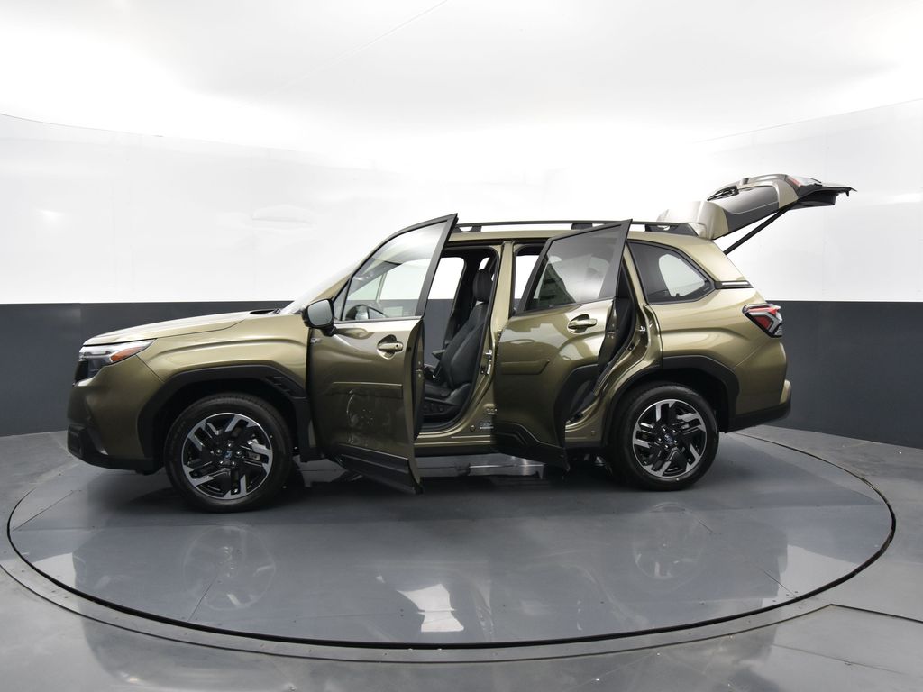 2025 Subaru Forester Limited photo 29