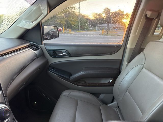 2018 Chevrolet Suburban LT photo 23
