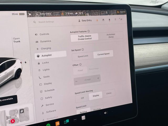 2023 Tesla Model Y Performance photo 9
