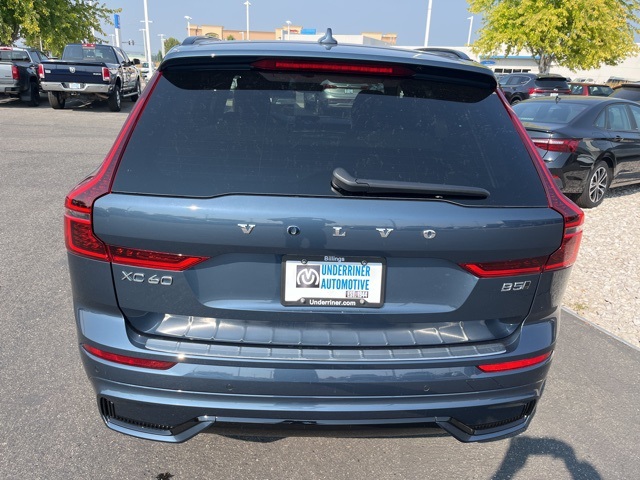 2026 Volvo XC60 B5 Plus photo 4