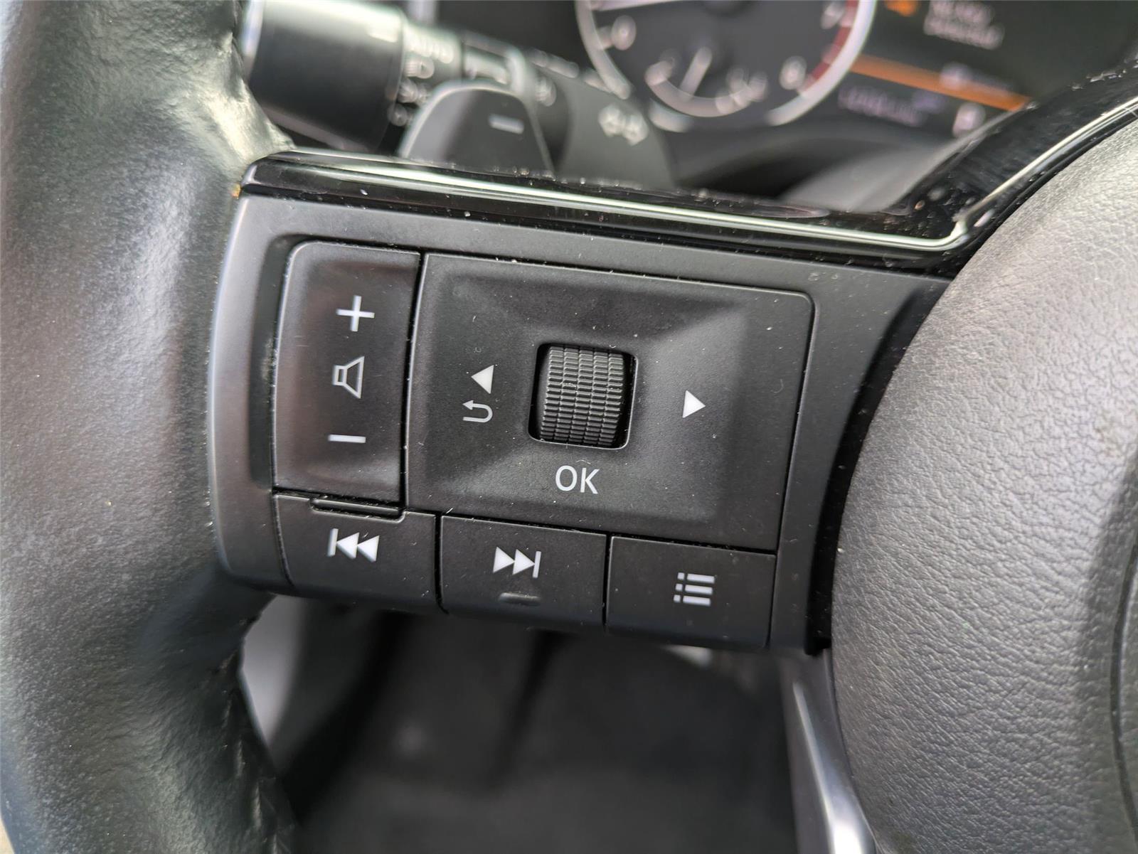 2022 Nissan Rogue SL photo 12