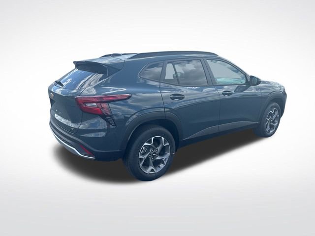 2025 Chevrolet Trax LT photo 5