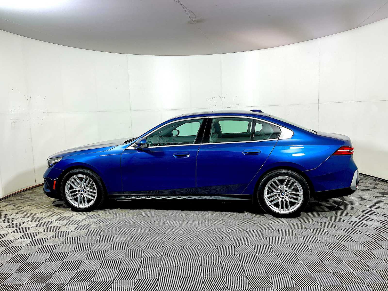 2025 Bmw 530i xDrive photo 4