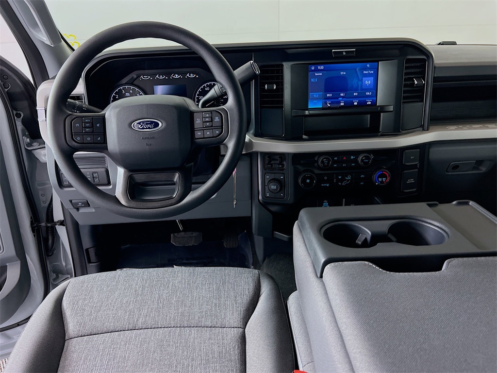2026 Ford F-350 photo 21