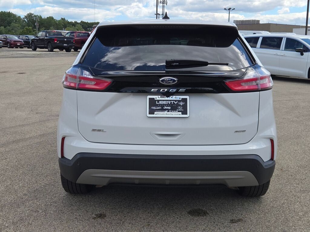 2024 Ford Edge SEL photo 12