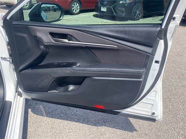 2025 Toyota Camry LE photo 11