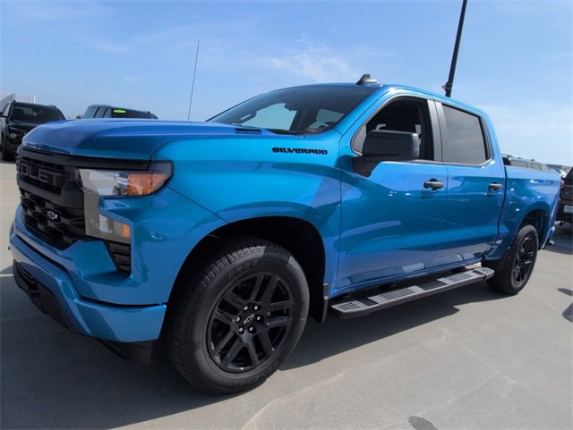 2026 Chevrolet Silverado 1500 Custom photo 4