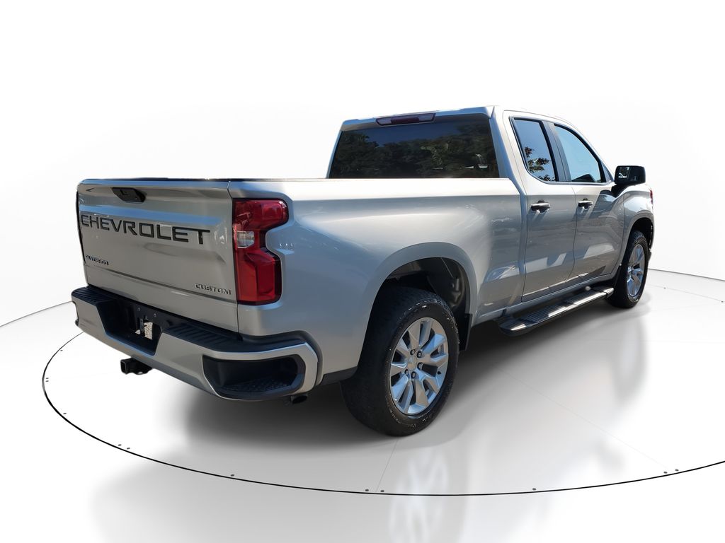 2021 Chevrolet Silverado 1500 Custom photo 4