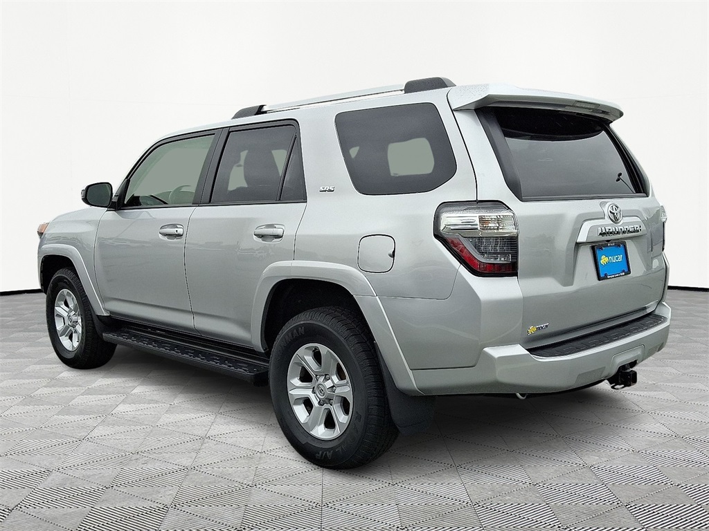 2023 Toyota 4Runner SR5 photo 4