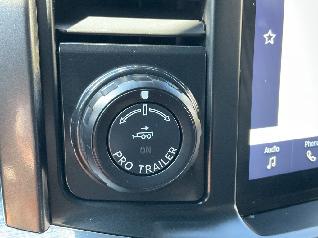 2023 Ford F-150 Lariat photo 12