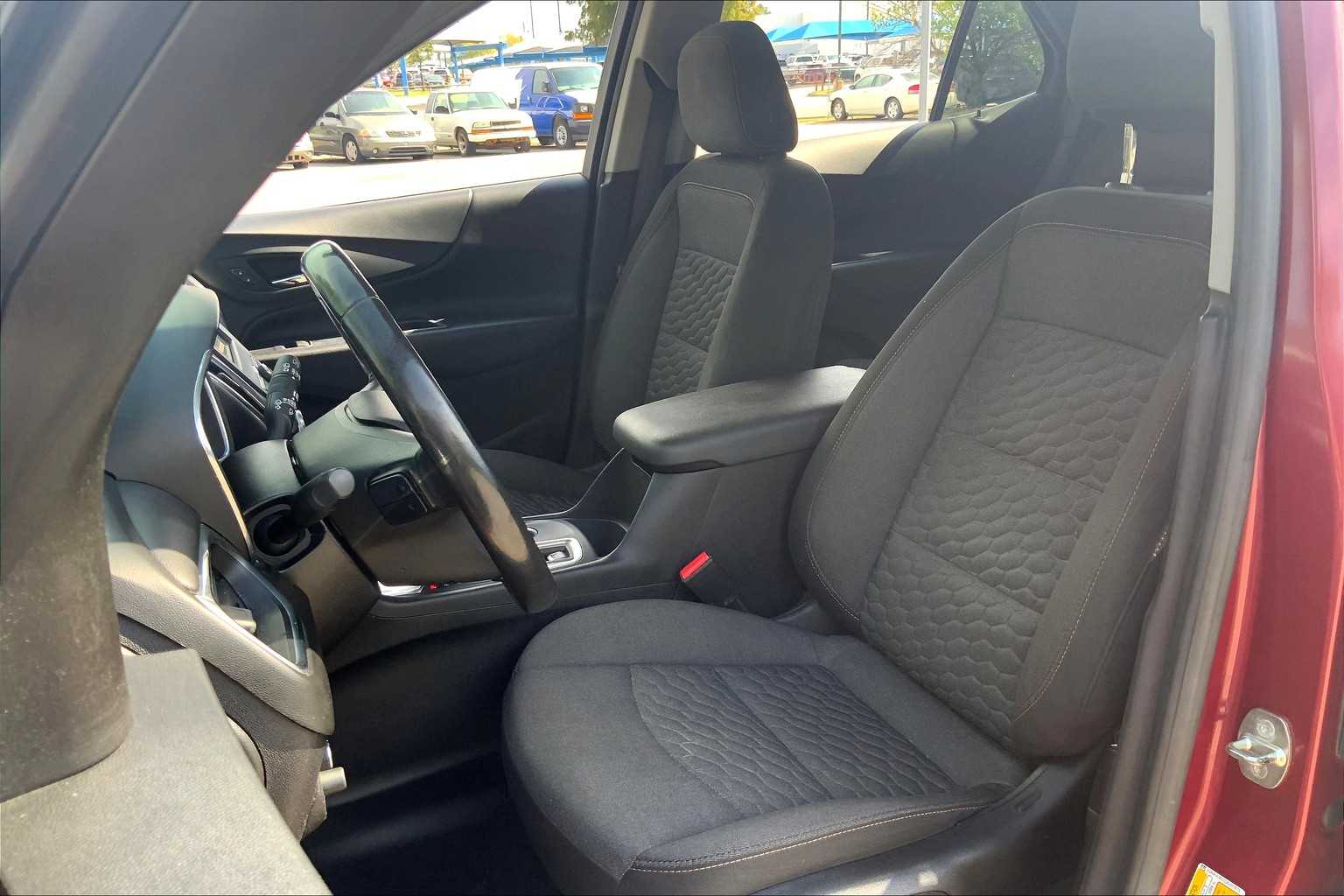 2018 Chevrolet Equinox LT photo 7