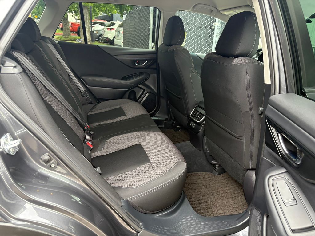 2022 Subaru Outback Premium photo 29