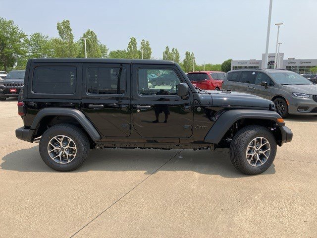 2025 Jeep Wrangler Sport S photo 4