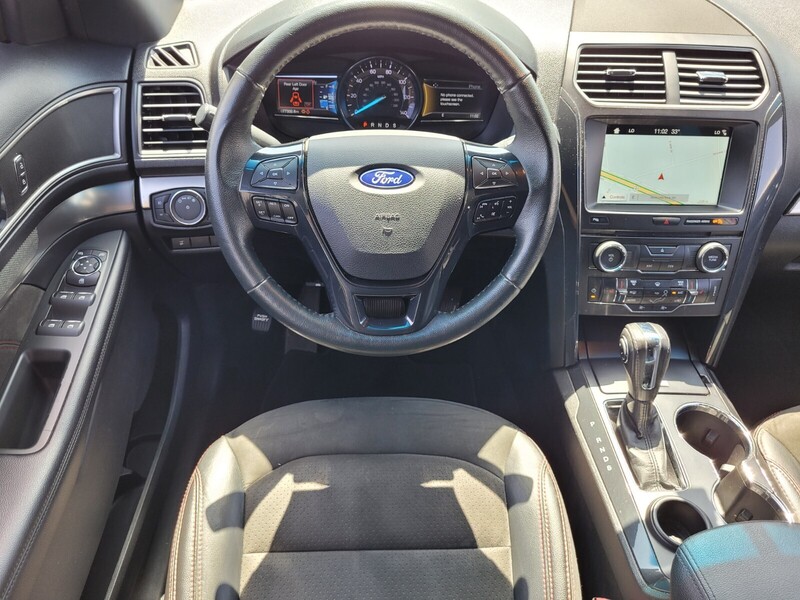 2018 Ford Explorer XLT photo 8