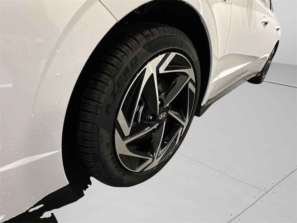 2026 Hyundai Sonata SEL Sport photo 4