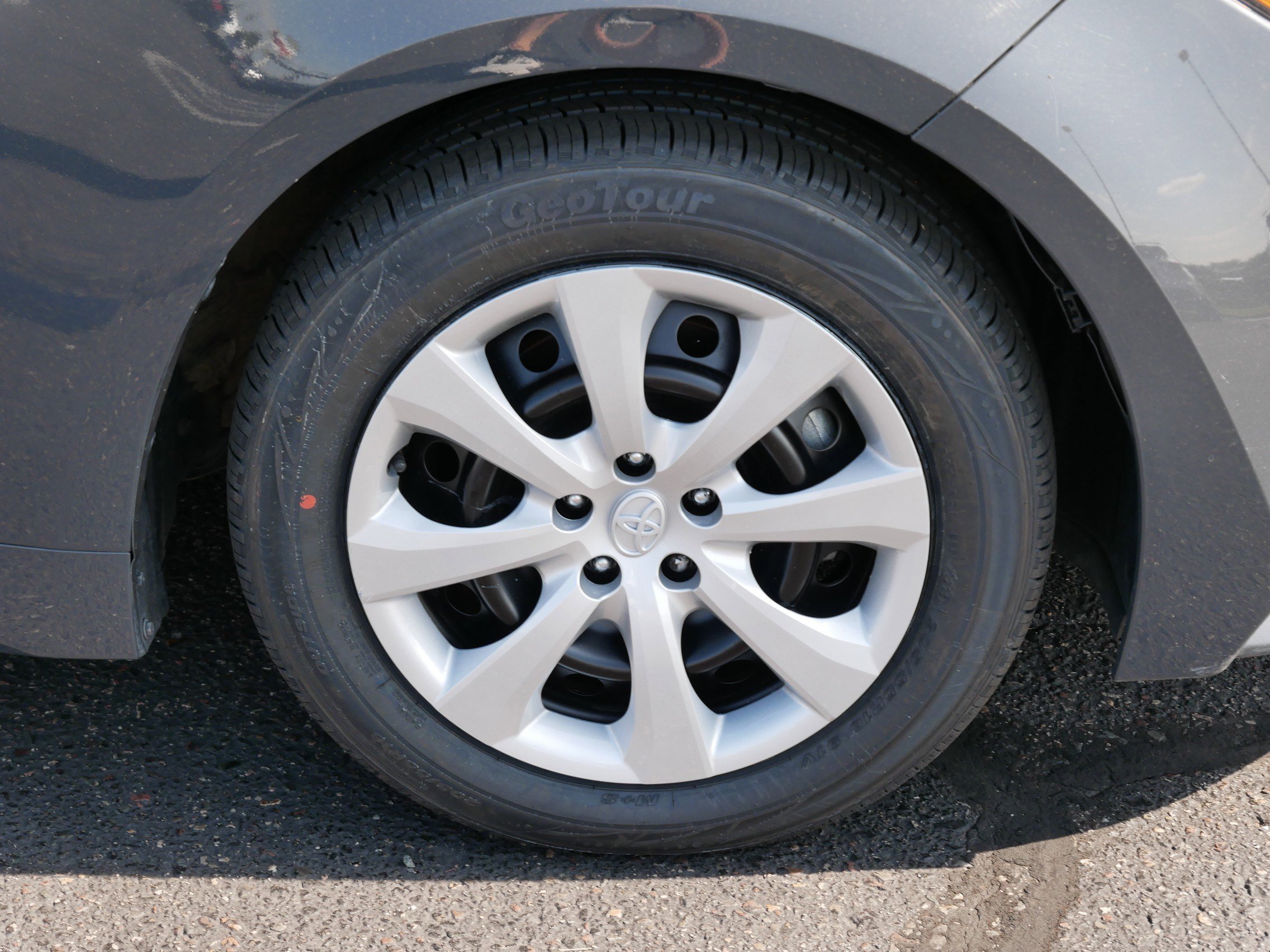 2024 Toyota Corolla LE photo 14