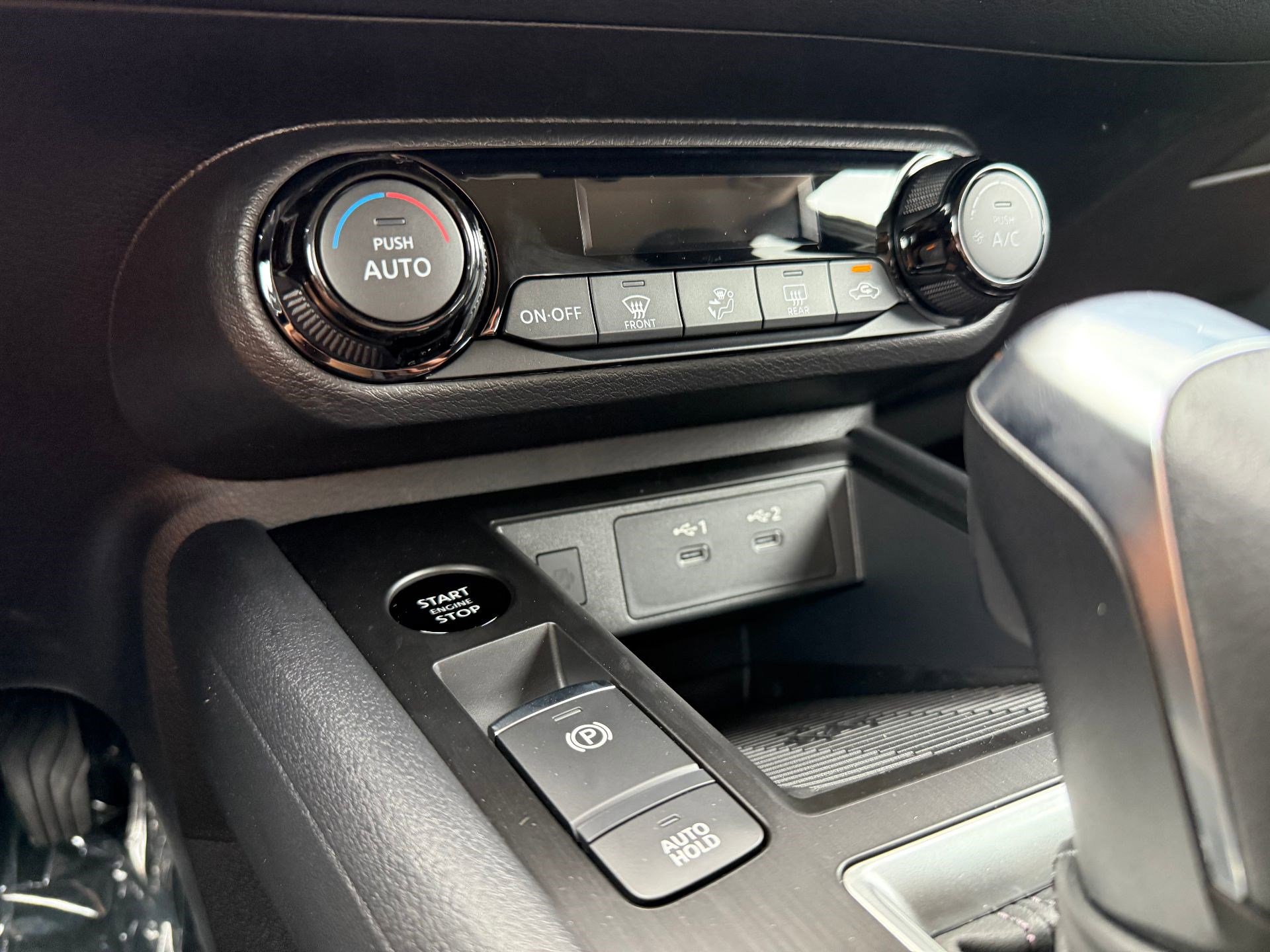 2026 Nissan Kicks SV photo 22