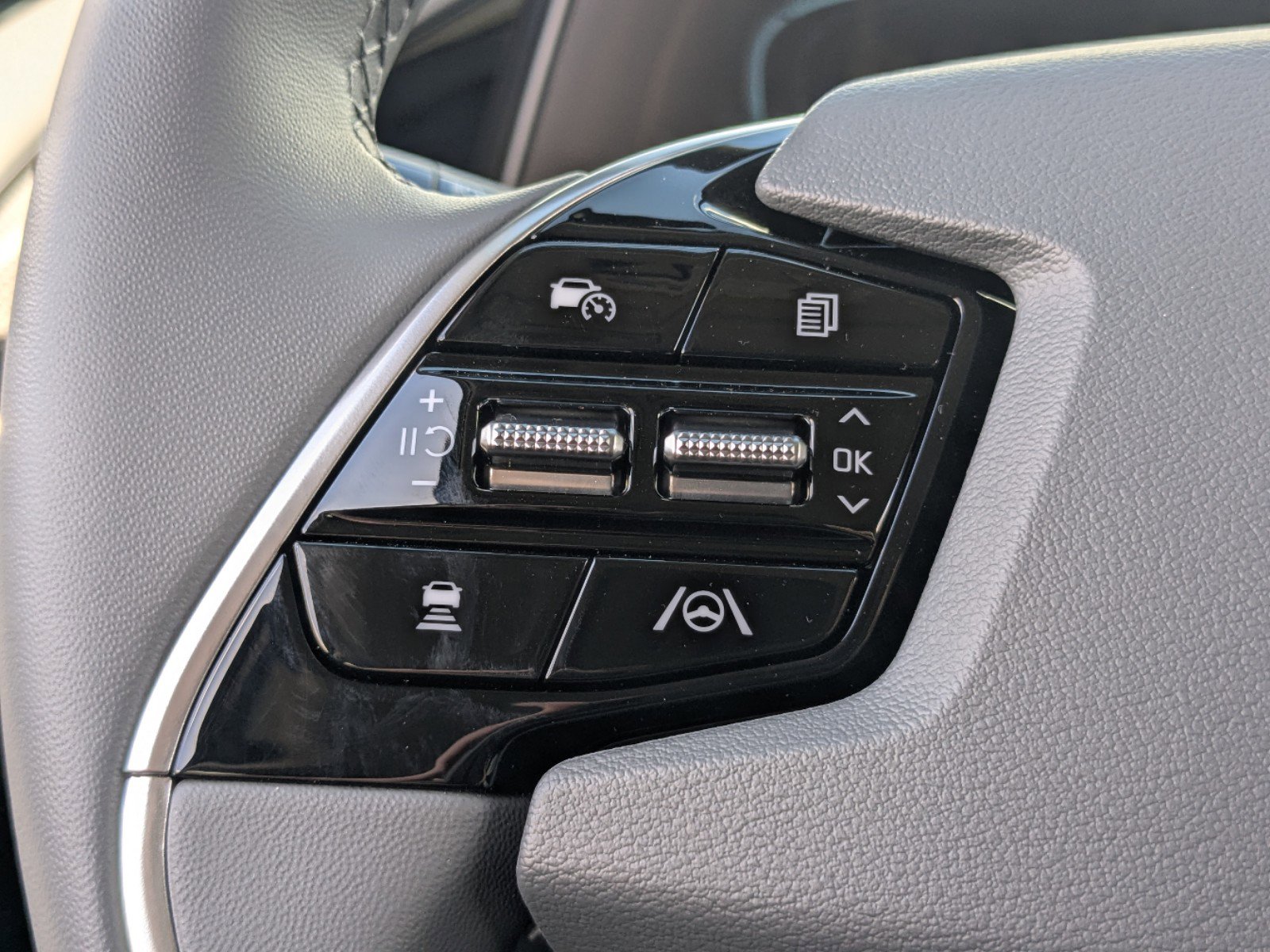 2025 Kia Niro EX photo 24