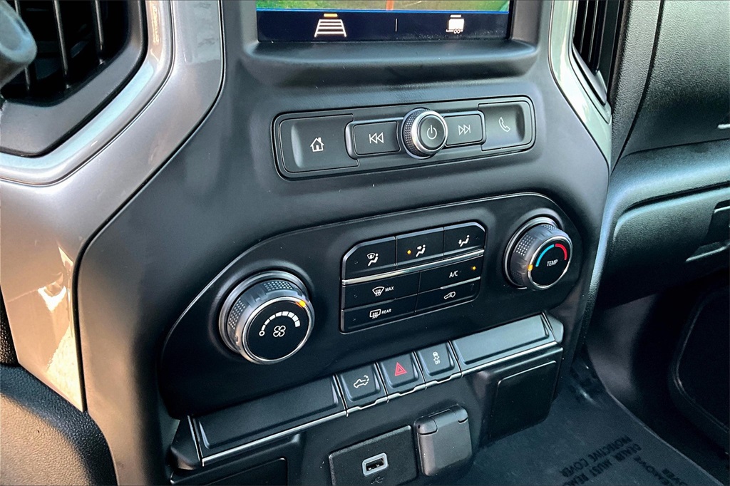 2020 Chevrolet Silverado 1500 Custom photo 14
