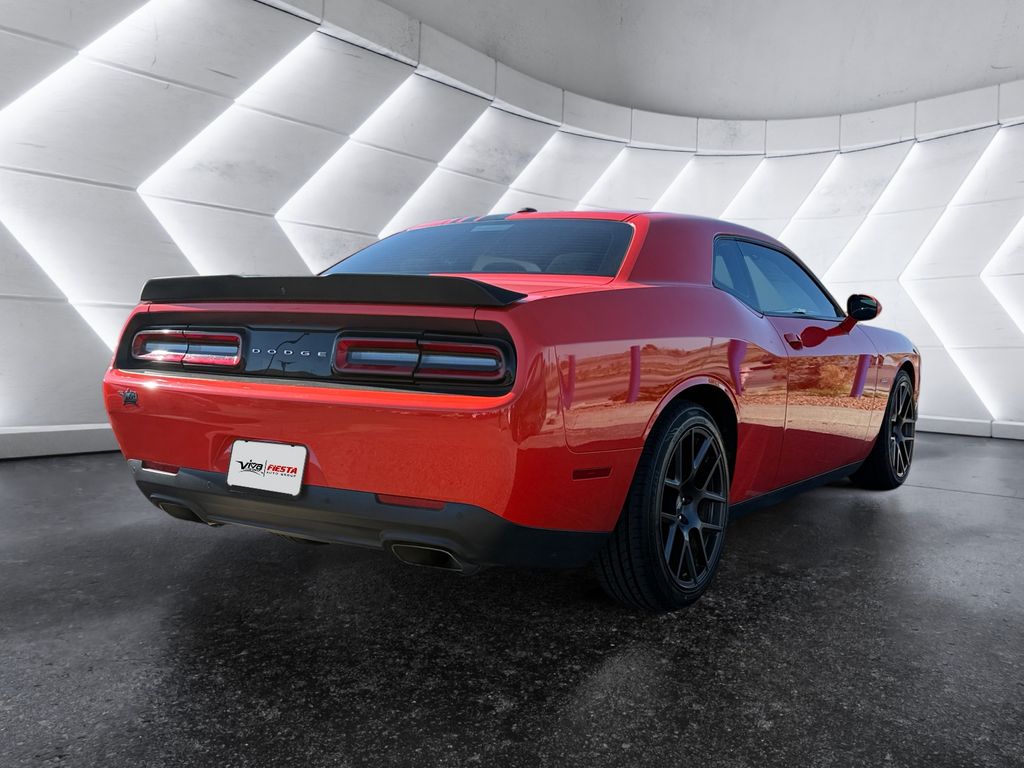2018 Dodge Challenger R/T photo 4
