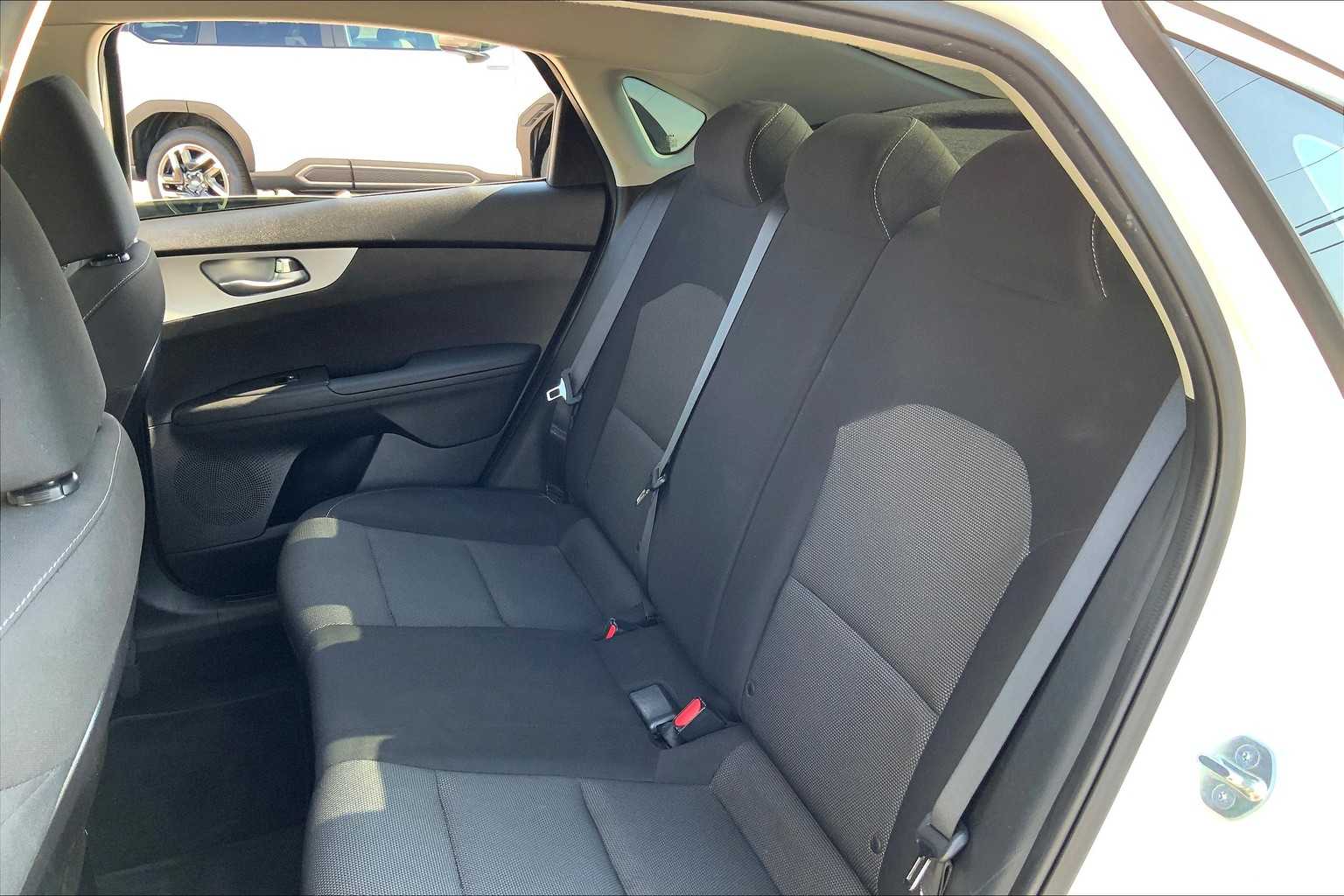 2023 Kia Forte LXS photo 17
