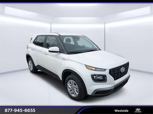 2026 Hyundai Venue SE's photo