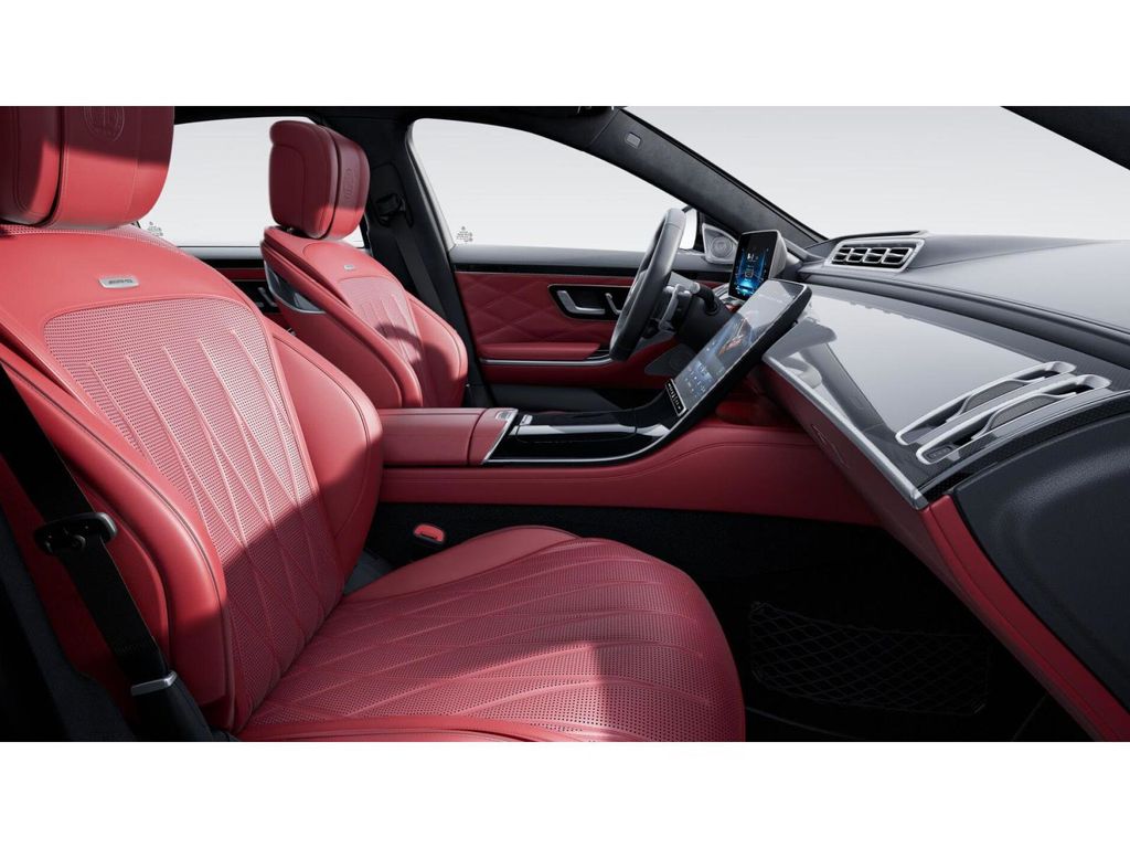 2025 Mercedes Benz S 450 63 e 4MATIC photo 4