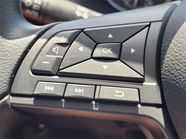 2025 Nissan Sentra S photo 12