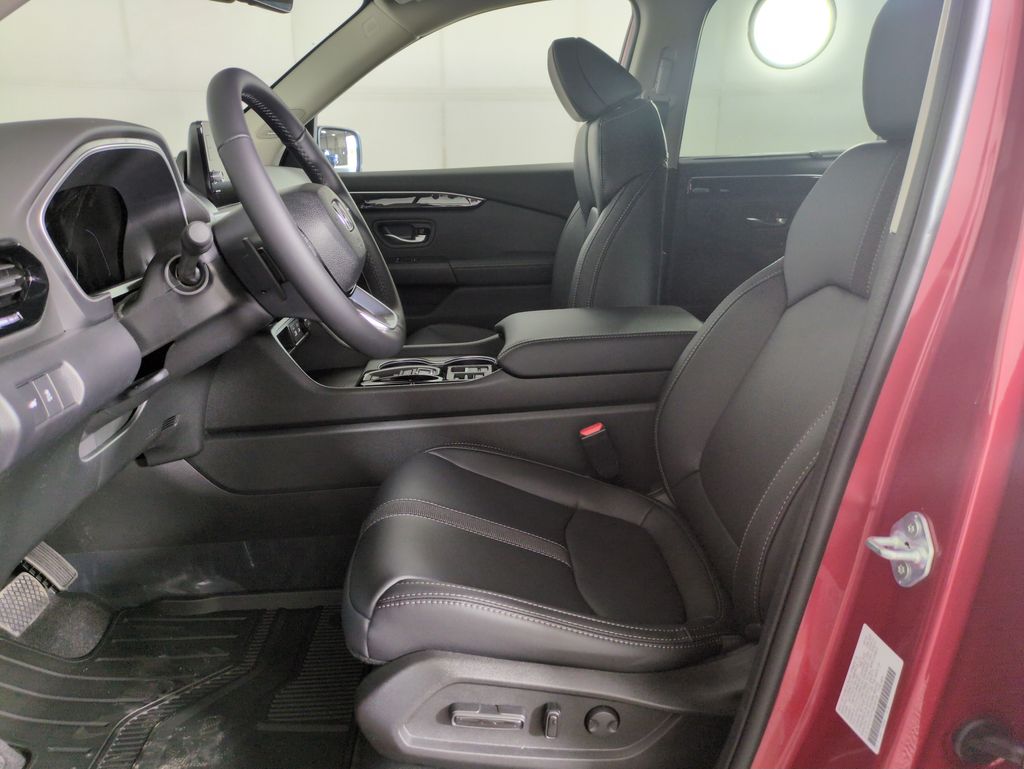 2025 Honda Pilot Touring photo 9