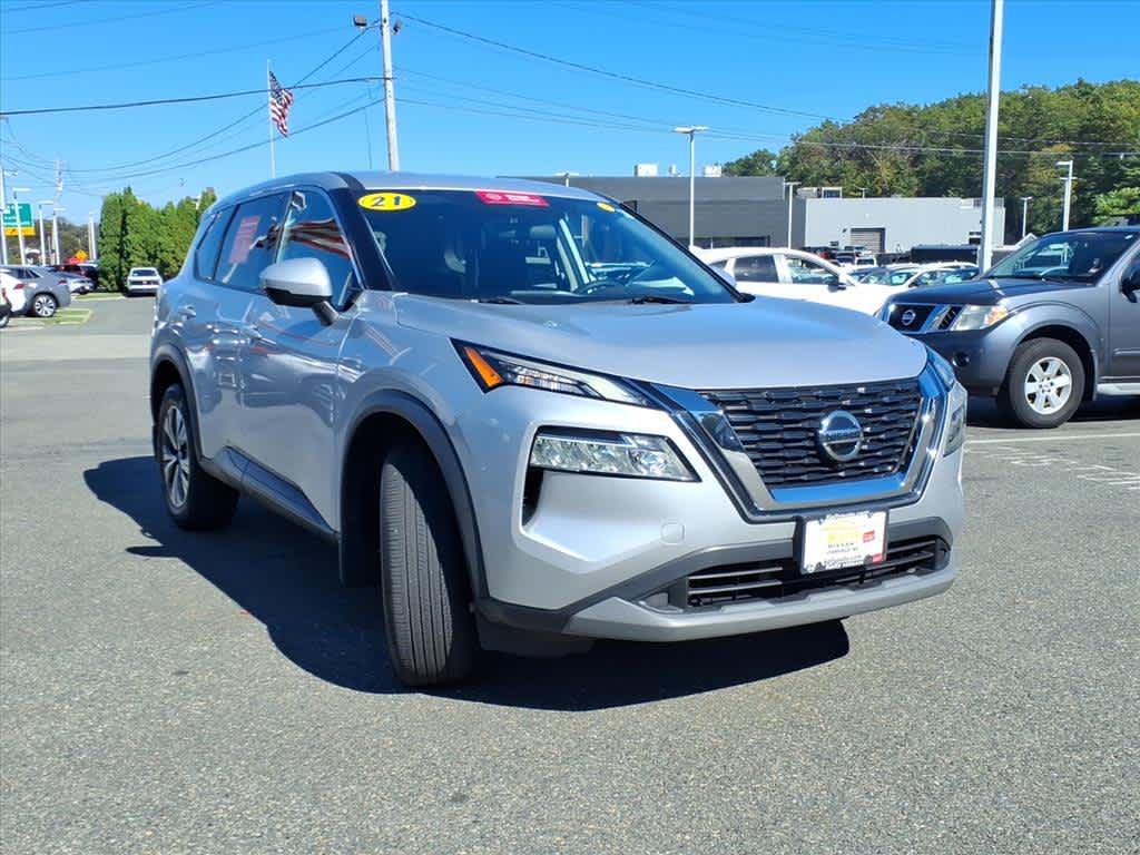 2021 Nissan Rogue SV photo 3