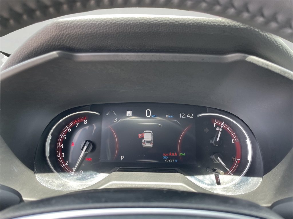 2024 Toyota RAV4 XLE photo 23