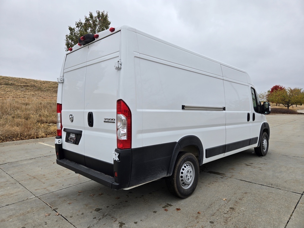 2025 Ram ProMaster 3500 photo 3