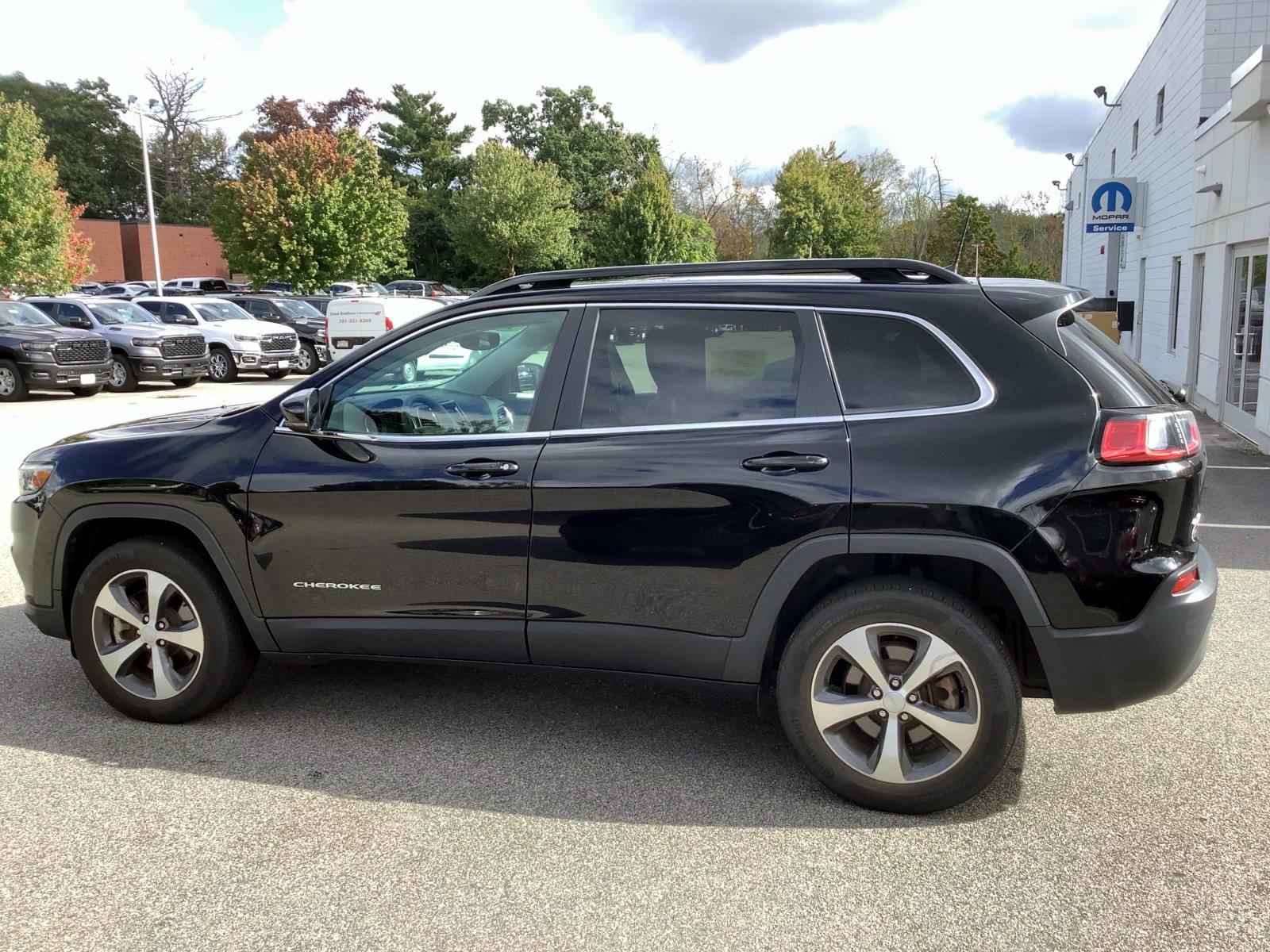 2022 Jeep Cherokee Limited photo 7
