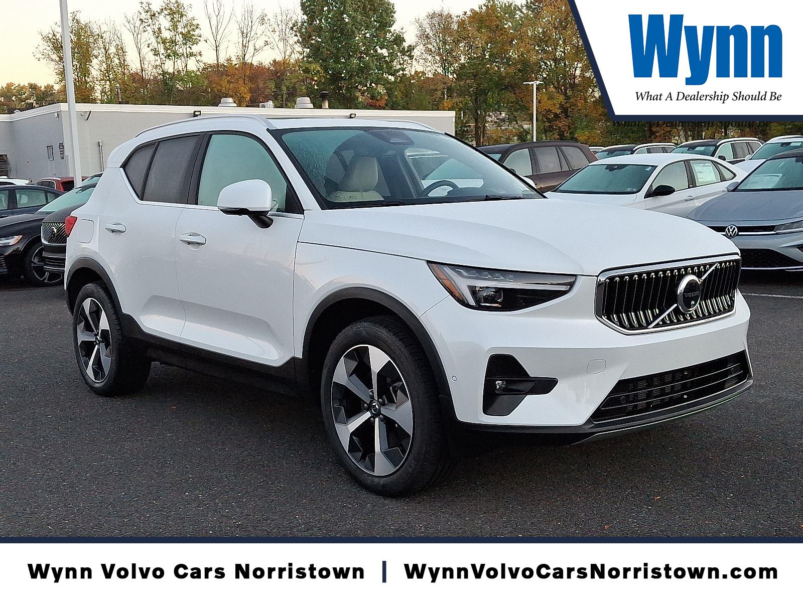 2025 Volvo XC40 Plus