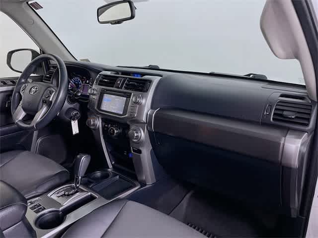 2019 Toyota 4Runner SR5 Premium photo 30