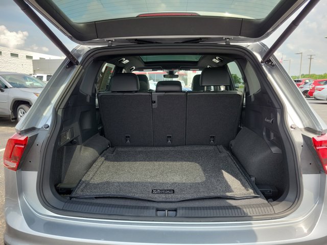 2024 Volkswagen Tiguan SE R-Line Black photo 7