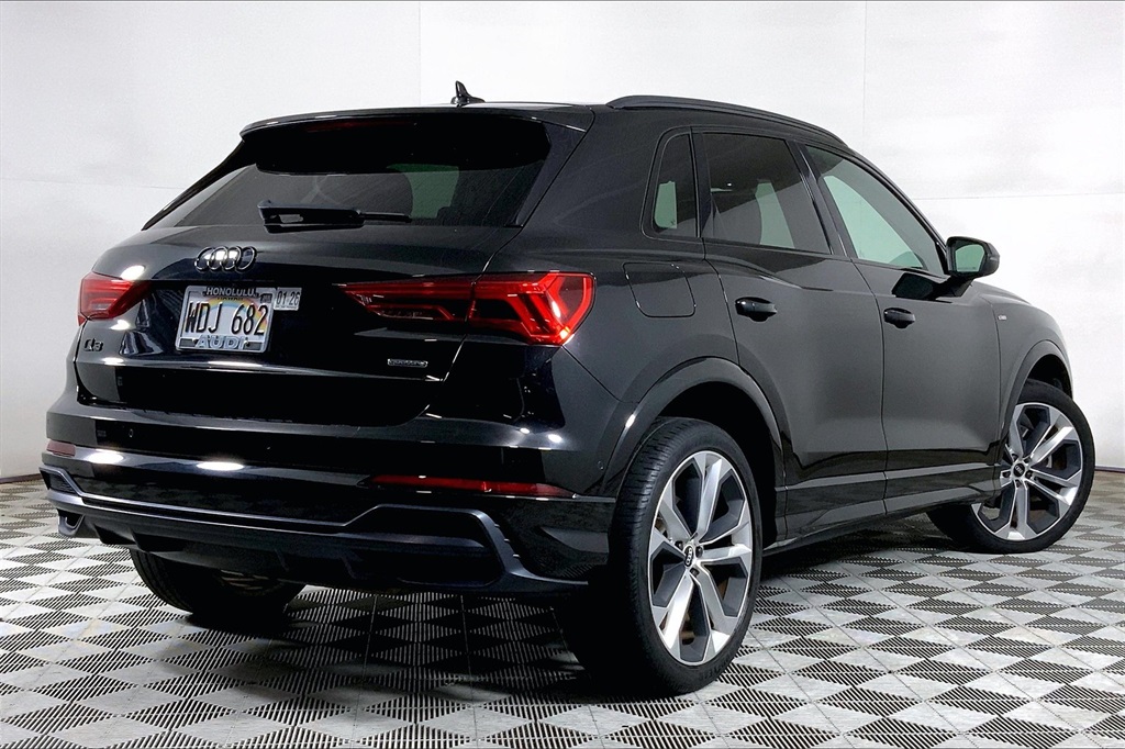 2021 Audi Q3 S line Premium Plus photo 10