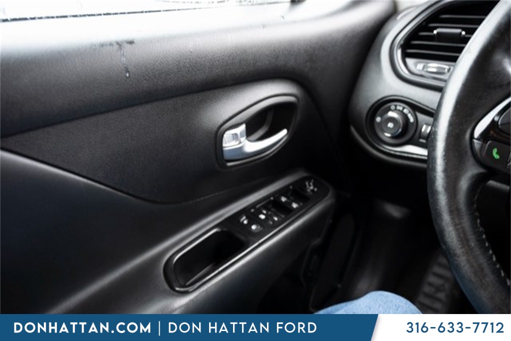 2019 Jeep Renegade Latitude photo 15