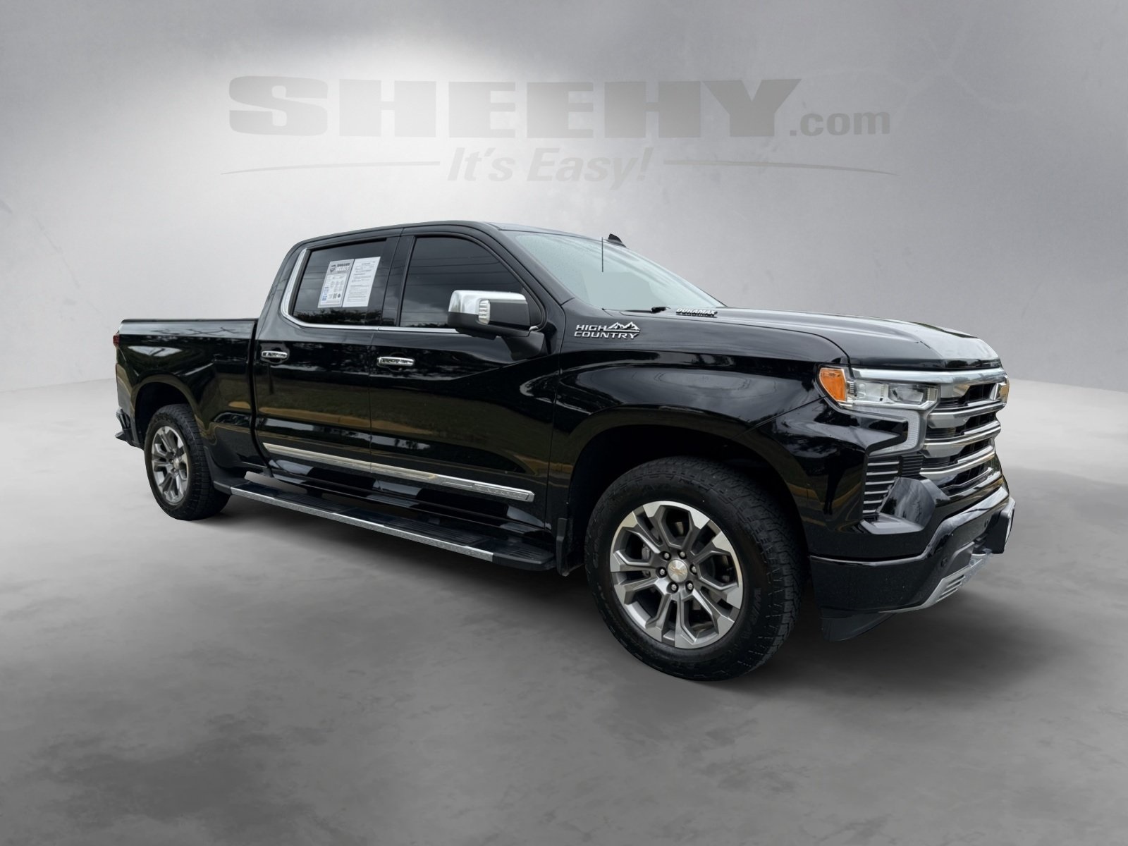 2024 Chevrolet Silverado 1500 High Country photo 2