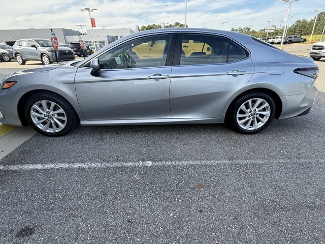 2024 Toyota Camry LE photo 2
