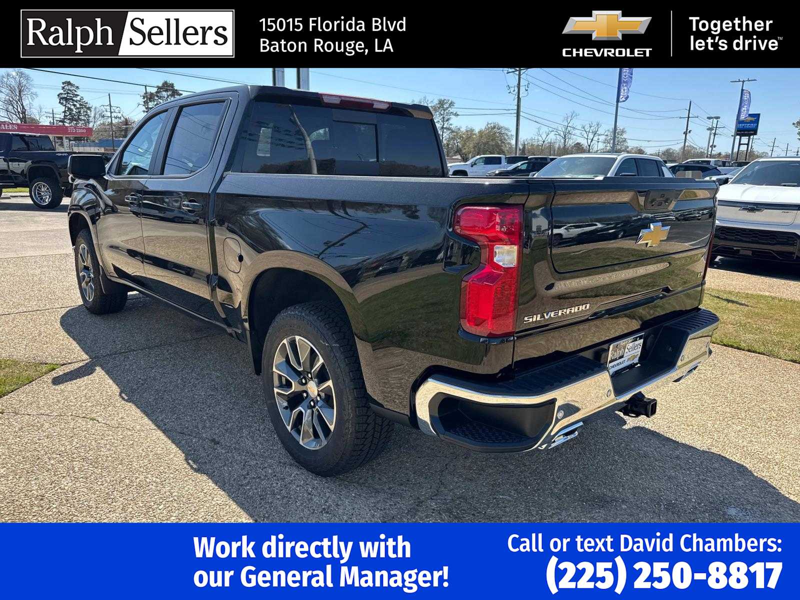 2025 Chevrolet Silverado 1500 LT photo 4