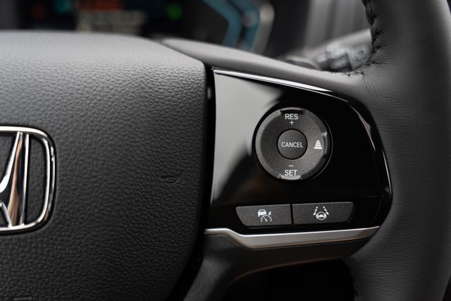 2024 Honda Odyssey Touring photo 30