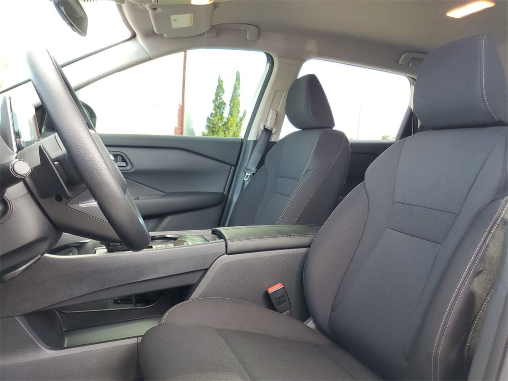 2025 Nissan Rogue S photo 20