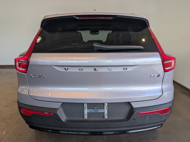 2026 Volvo XC60 B5 Plus photo 4