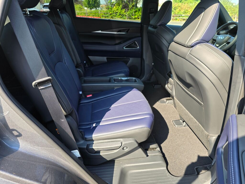 2026 Infiniti QX60 AWD photo 9