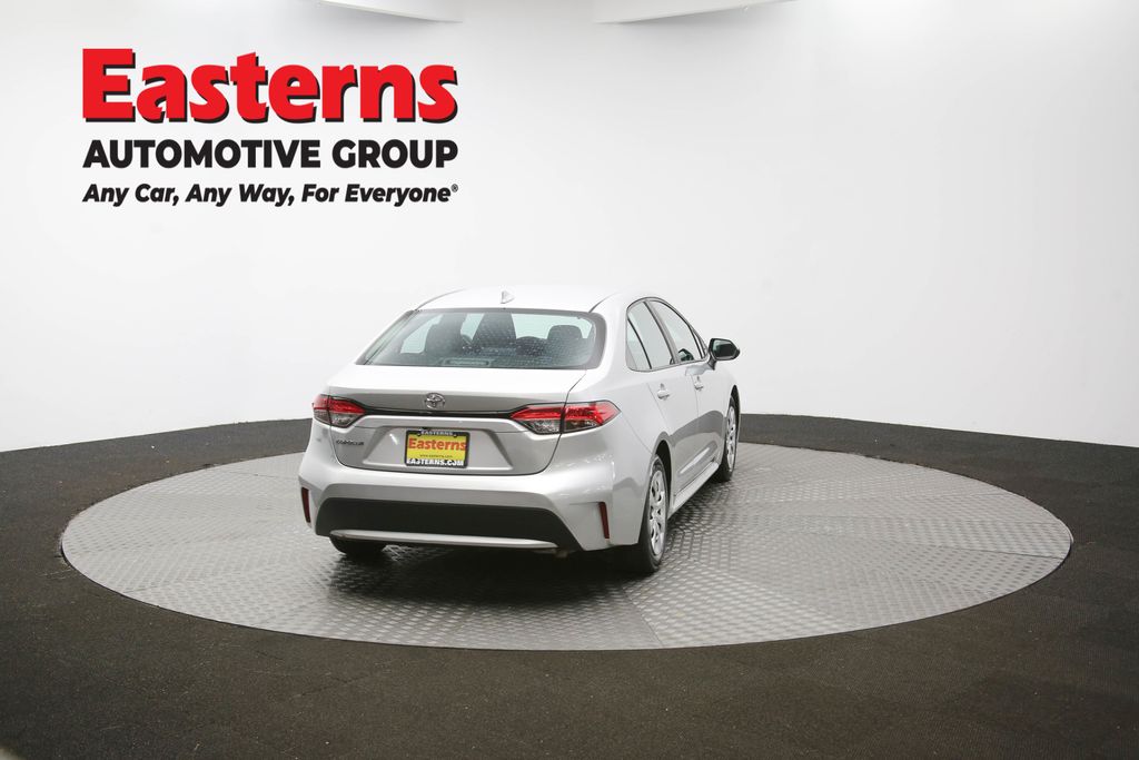 2021 Toyota Corolla LE photo 24