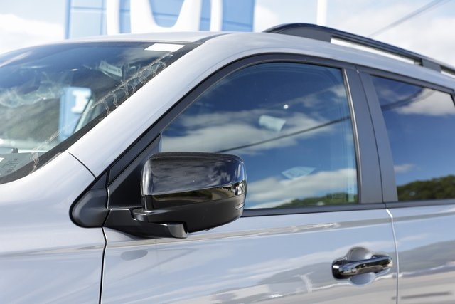 2025 Honda Pilot TrailSport photo 6